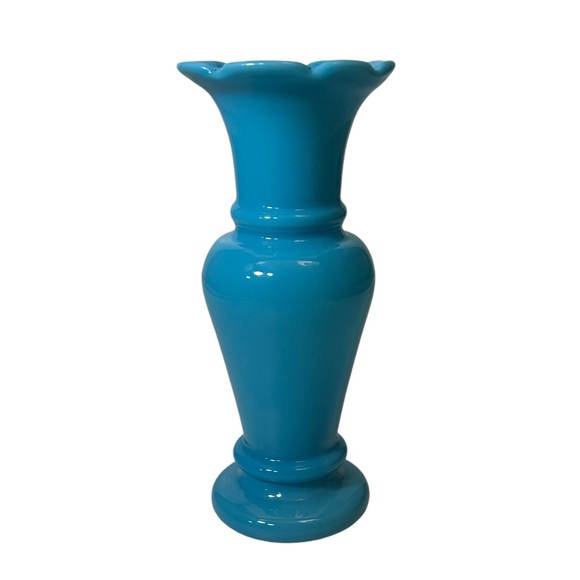 Small vintage blue Opaline art glass bud vase with ruffled or scalloped rim. - Picture 2 of 8